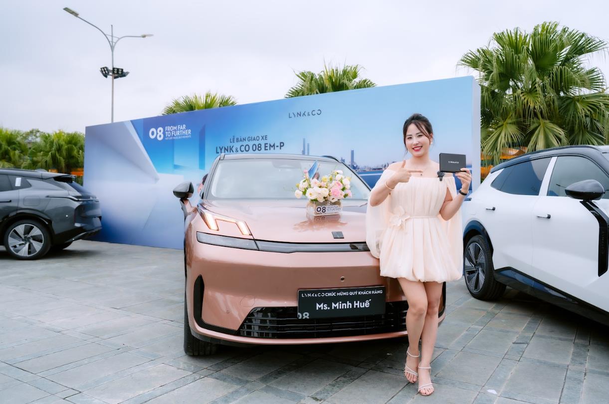 Lynk & Co 08 EM-P: Vì sao khách Việt xuống tiền tỷ nhưng không tiếc? - Ảnh 2