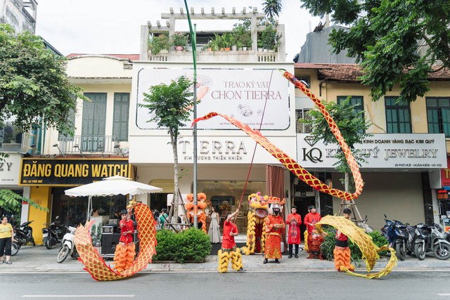 Tierra Diamond: Từ boutique cao cấp đến chuỗi cửa hàng chiến lược ở hai trung tâm - Ảnh 2