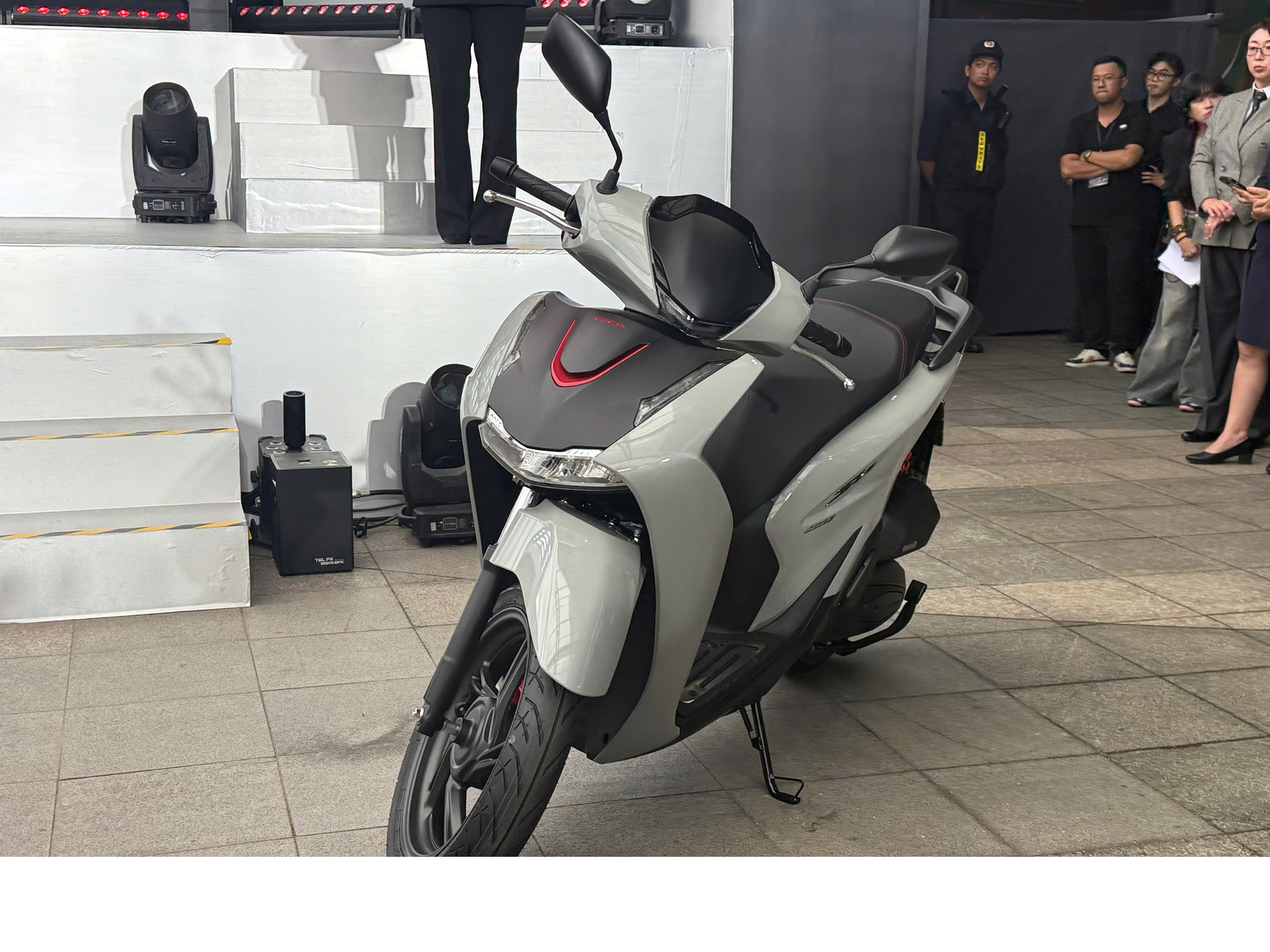 Bảng giá xe máy Honda SH mới nhất tháng 11/2025 - Ảnh 1