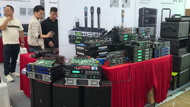 “Đại tiệc” công nghệ âm thanh - ánh sáng PLASE SHOW trở lại Hà Nội - Ảnh 3