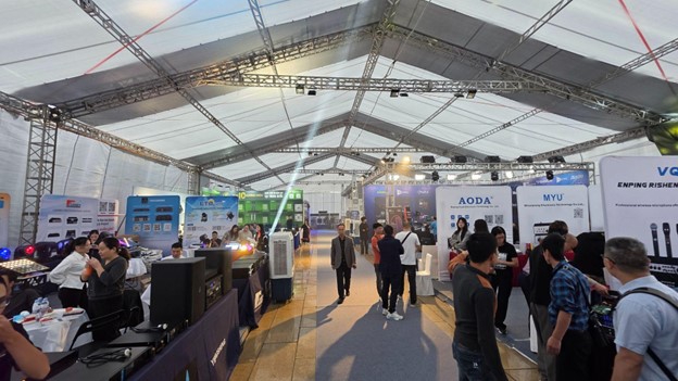 “Đại tiệc” công nghệ âm thanh - ánh sáng PLASE SHOW trở lại Hà Nội - Ảnh 9