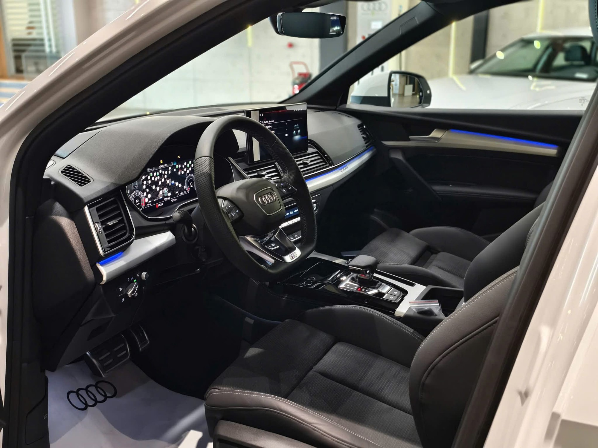 Loạt xe Audi giảm giá mạnh cuối năm tại Việt Nam: Giảm nhiều nhất gần 380 triệu đồng, phần lớn là SUV, đáp trả BMW, Mercedes - Ảnh 6