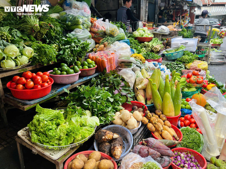 Giá rau xanh tại TP.HCM tăng vọt - Ảnh 3