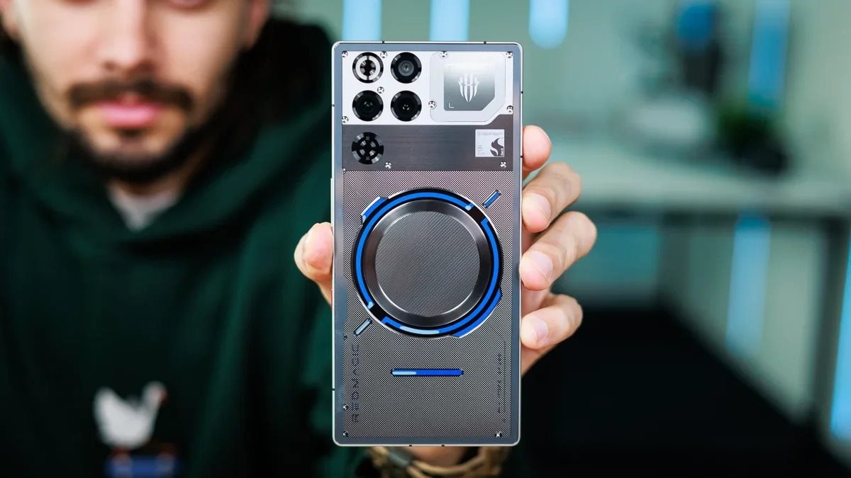 Chuyên gia review: "Lần đầu dùng thử chiếc điện thoại pin 7.500mAh này, tôi quên luôn cả việc cắm sạc" - Ảnh 5