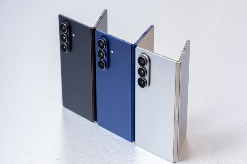 Chiếc điện thoại sang - xịn - mịn giảm giá sâu sau 4 tháng lên kệ - Ảnh 1