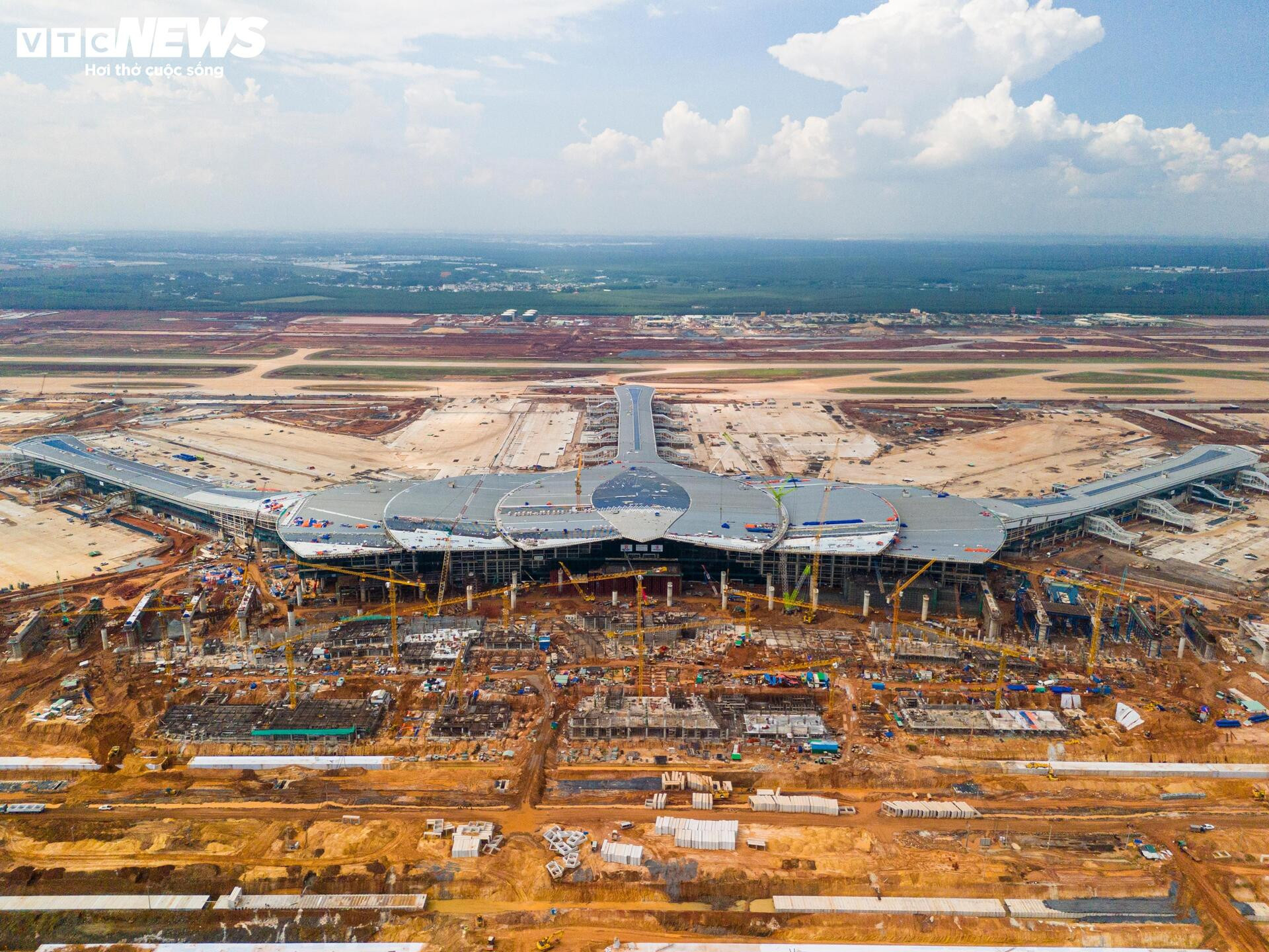 Toàn cảnh sân bay Long Thành trước ngày đón chuyến bay đầu tiên - Ảnh 1