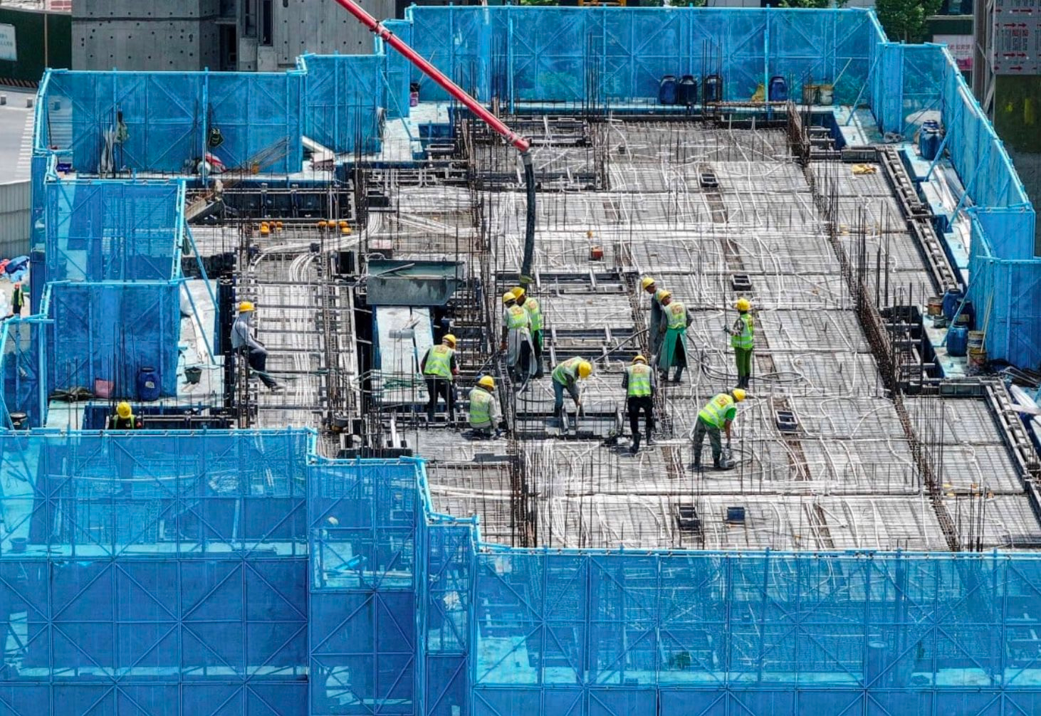 Cuộc 'cách mạng' âm thầm của Trung Quốc sắp thay đổi thế giới: Dùng lại hàng chục tỷ tấn phế liệu để xây nhà cao tầng, đường sắt - Ảnh 1