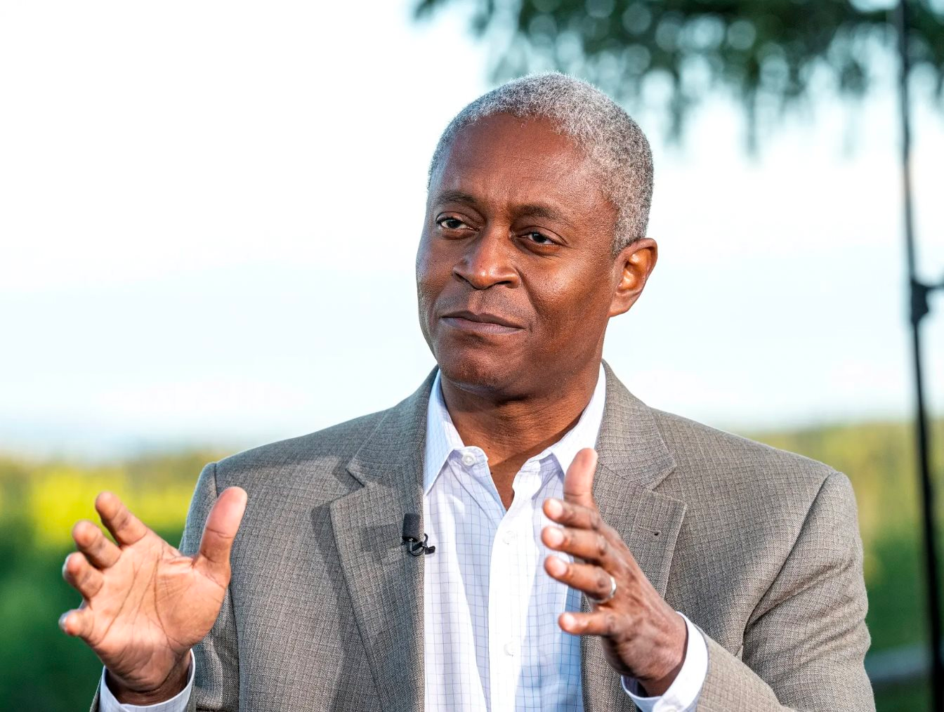 Hai quan chức Fed phản đối hạ lãi suất trong cuộc họp tháng 12 - Ảnh 3