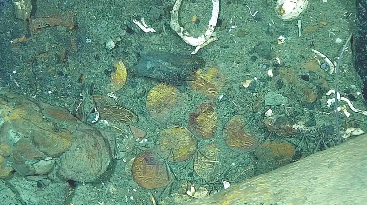 Phát hiện 90 tấn vàng, 237 tấn bạc và ngọc lục bảo trị giá hơn 400 nghìn tỷ đồng trên một con thuyền - Ảnh 2