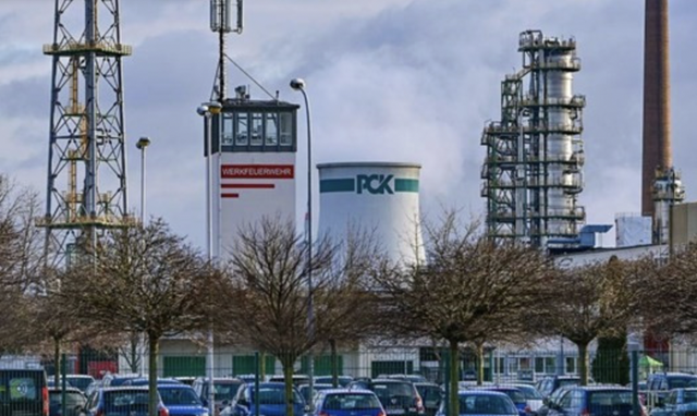 Tập đoàn khổng lồ Reliance của Ấn Độ đã từ bỏ dầu Nga - Ảnh 2