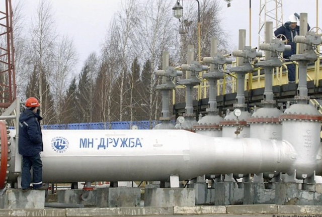 Tập đoàn khổng lồ Reliance của Ấn Độ đã từ bỏ dầu Nga - Ảnh 3