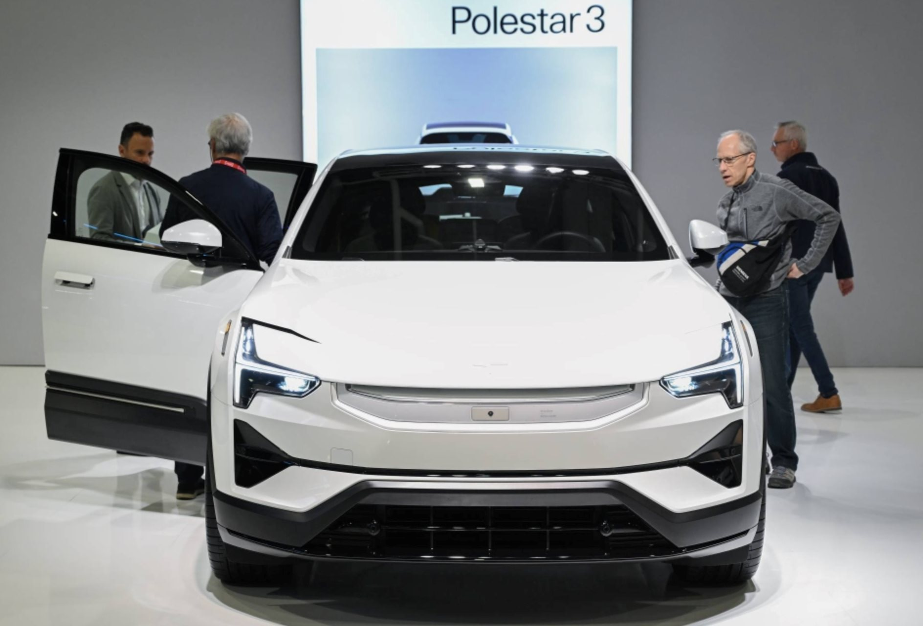 Ngành ô tô Nhật Bản đang mất hàng tỷ USD lợi nhuận, kế sinh nhai của hơn 4 triệu lao động lung lay - Ảnh 1