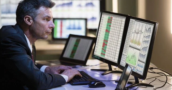 Phiên 10/11: Khối ngoại giảm đà bán ròng, ngược chiều tung hơn 400 tỷ gom một mã Bluechips