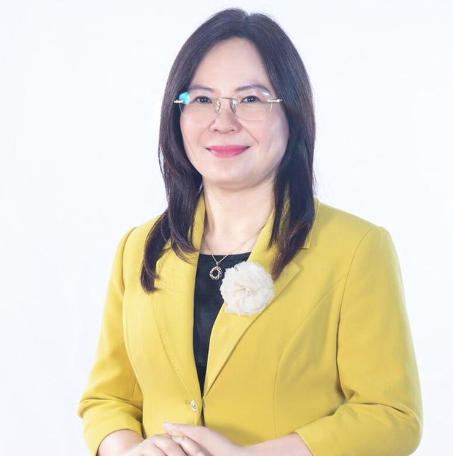 Chân dung nữ tướng vừa ngồi "ghế nóng" Traphaco: Có hai bằng Thạc sĩ, gắn bó với doanh nghiệp 30 năm - Ảnh 1