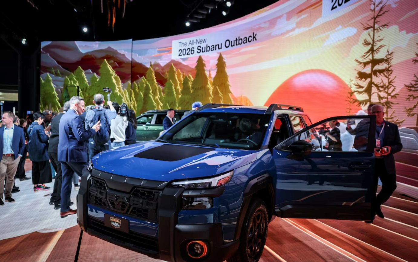 Thêm 1 hãng ô tô từ bỏ giấc mơ xe điện, quay về làm hybrid - Ảnh 1