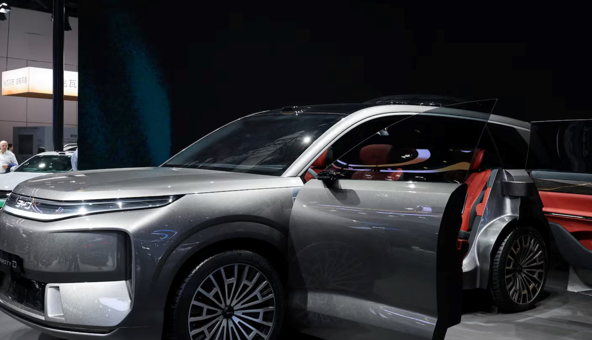 Từ 'công xưởng giá rẻ' đến 'trái tim ngành xe điện': Cách Trung Quốc thiết lập luật chơi bằng mức giá siêu rẻ, Mỹ, châu Âu không thể cạnh tranh - Ảnh 2