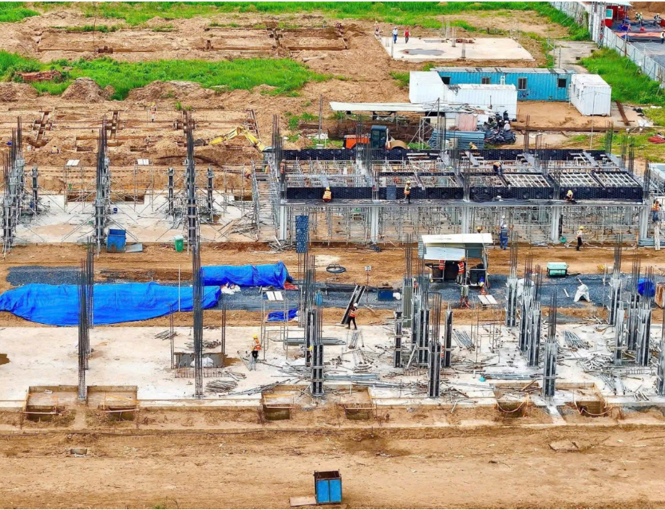 TP HCM: Dự án cao cấp ồ ạt bung hàng, căn hộ giá rẻ vẫn “biệt tăm” - Ảnh 1