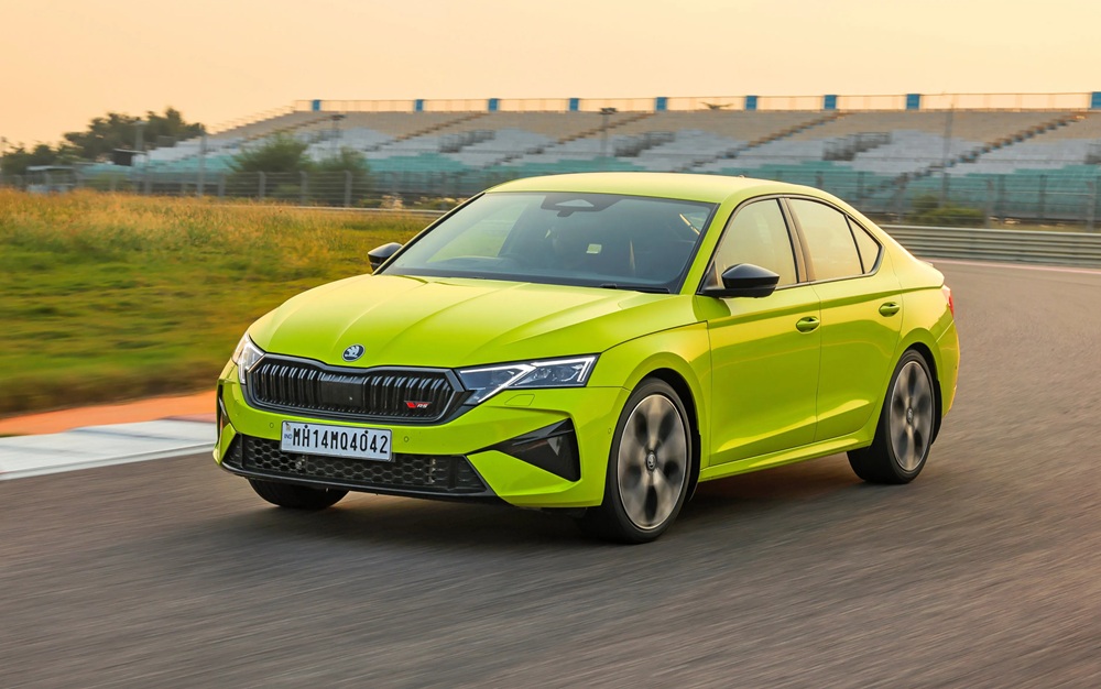 Một mẫu xe thể thao mới sắp được ra mắt thị trường Việt Nam: Nhập châu Âu, giá bán dự kiến thế nào? - Ảnh 2