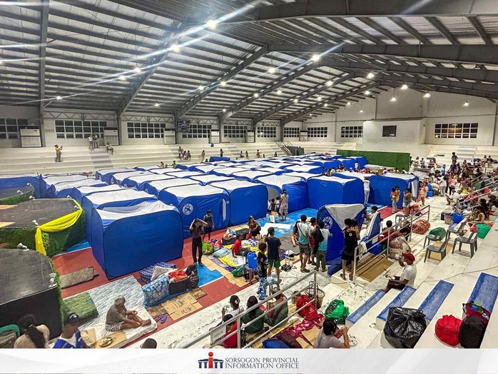 Bão Fung Wong tăng cấp thần tốc thành siêu bão, Philippines xả nước hàng loạt đập quan trọng - Ảnh 3