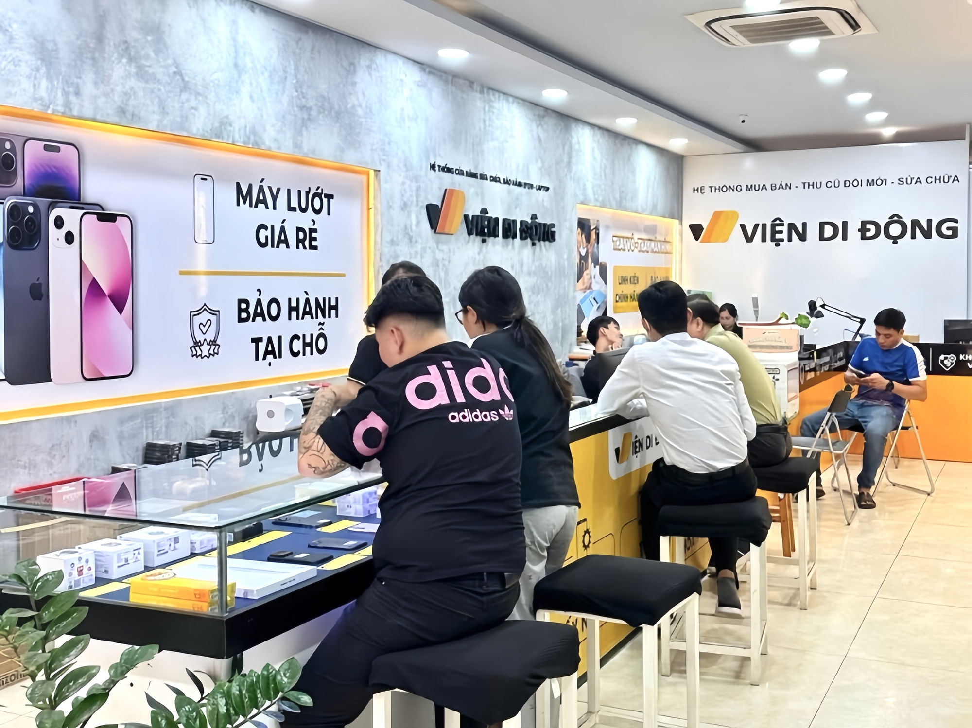 Giá iPhone rẻ lịch sử: 16 Pro Max Likenew "vô địch", loạt series iPhone 15, 14 cực "hời" - Ảnh 1