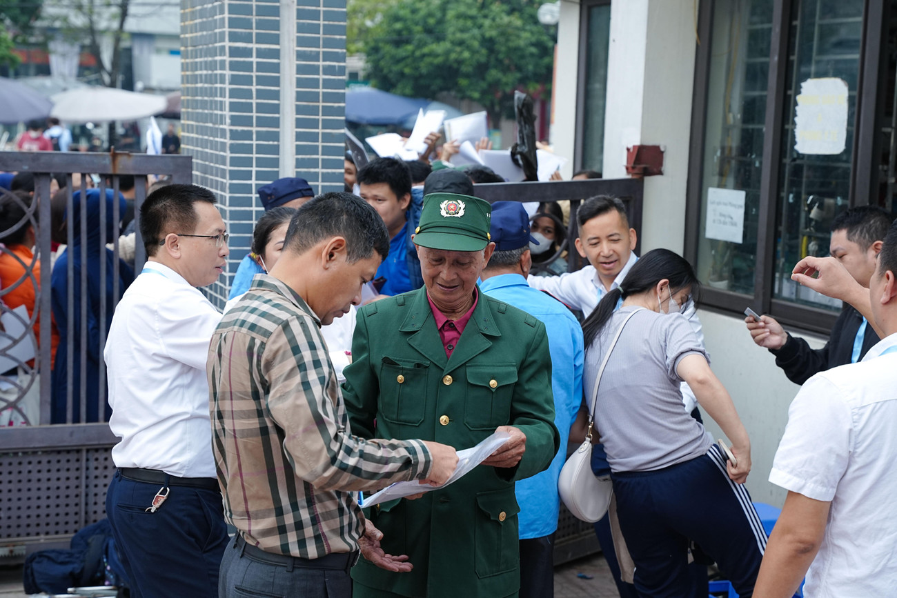 Nghìn người nộp hồ sơ tranh suất NƠXH, 'mua hụt' còn cơ hội ở những dự án nào? - Ảnh 2