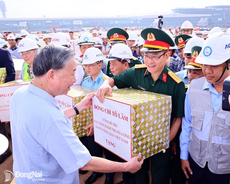 Tổng Bí thư Tô Lâm kiểm tra Dự án Sân bay Long Thành - Ảnh 3