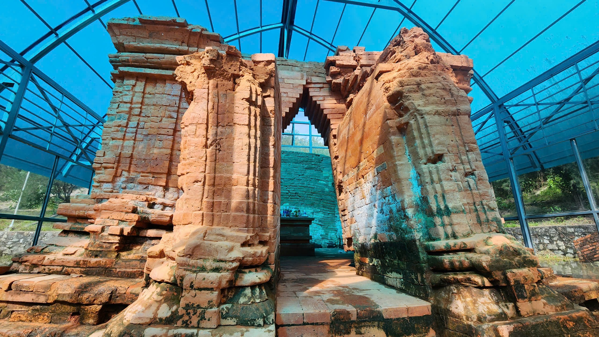 Bị Phó Chủ tịch TP Huế phê bình, cuộc "giải cứu" tháp Chăm hơn 1.200 năm tuổi ra sao? - Ảnh 4