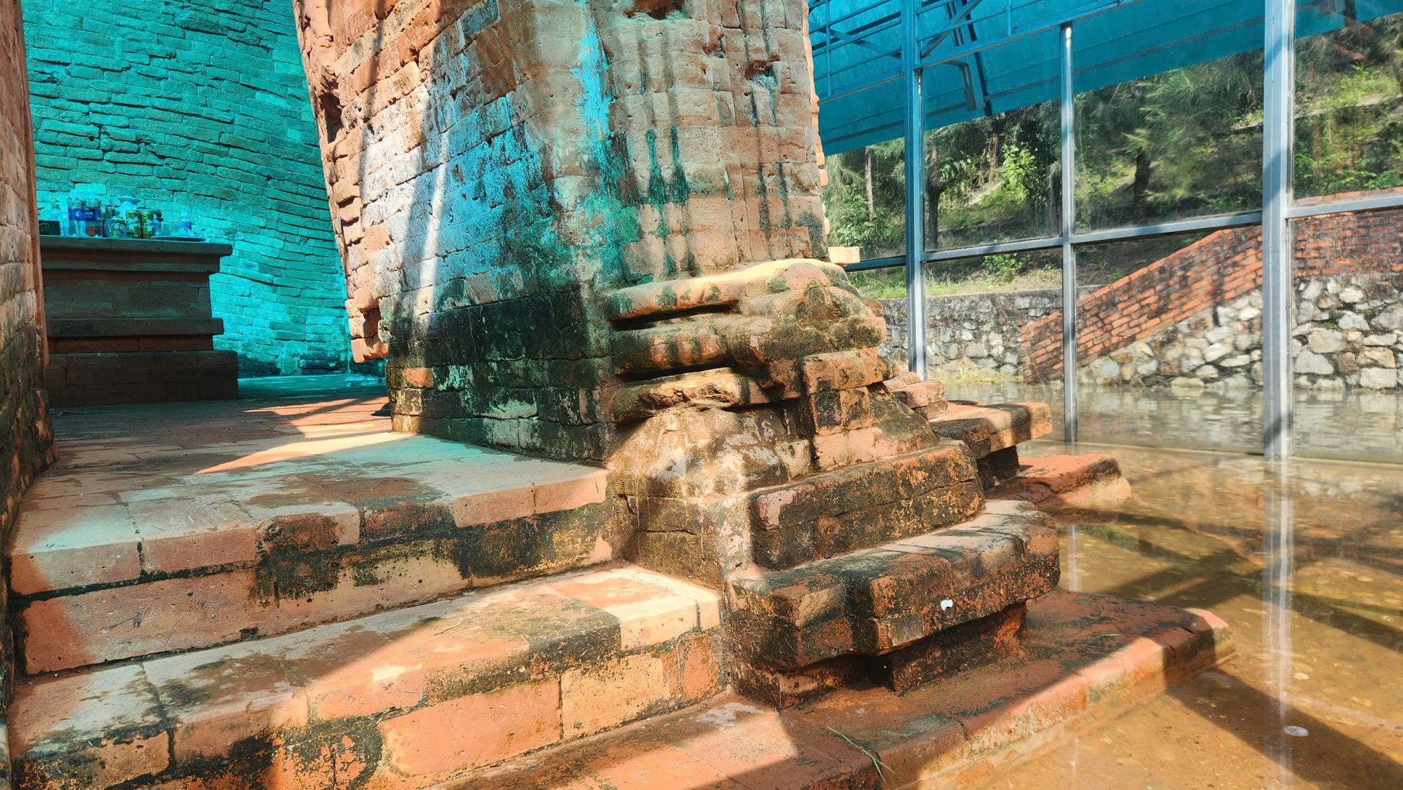 Bị Phó Chủ tịch TP Huế phê bình, cuộc "giải cứu" tháp Chăm hơn 1.200 năm tuổi ra sao? - Ảnh 3