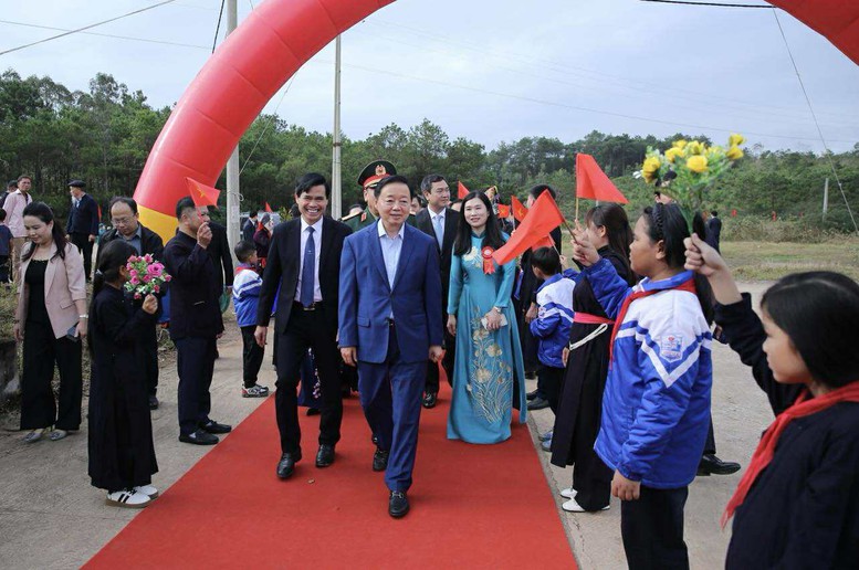 TỔNG THUẬT: Khởi công xây dựng các trường phổ thông nội trú tại các xã biên giới đất liền - Ảnh 12