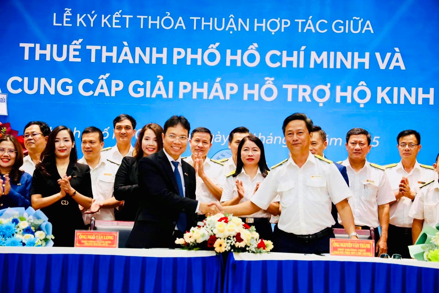 Hỗ trợ 364.000 hộ kinh doanh kê khai thuế: Cục Thuế TP.HCM ký kết với VNPT, Viettel, Misa… - Ảnh 1