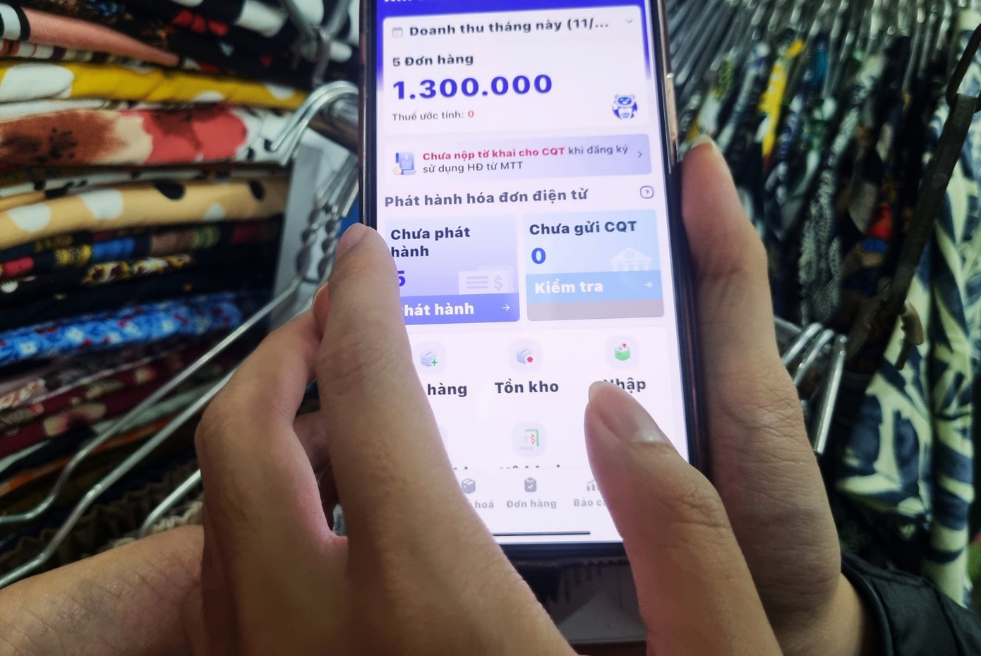 Xóa bỏ thuế khoán: Đi từng chợ, gõ từng quầy có khả thi? - Ảnh 7