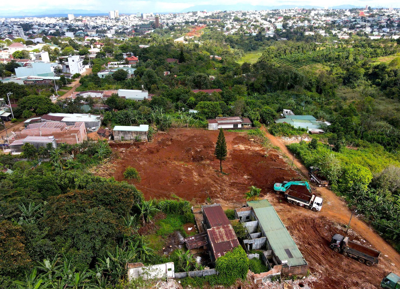 Đề xuất cưỡng chế 35 hộ dân trong dự án khu dân cư nghìn tỷ 'treo' 16 năm - Ảnh 1