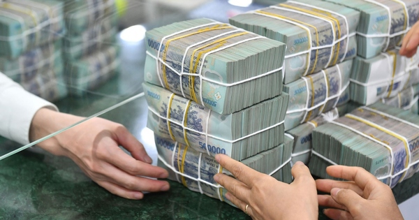 Một ngân hàng vừa tăng lãi suất tiết kiệm ở nhiều kỳ hạn