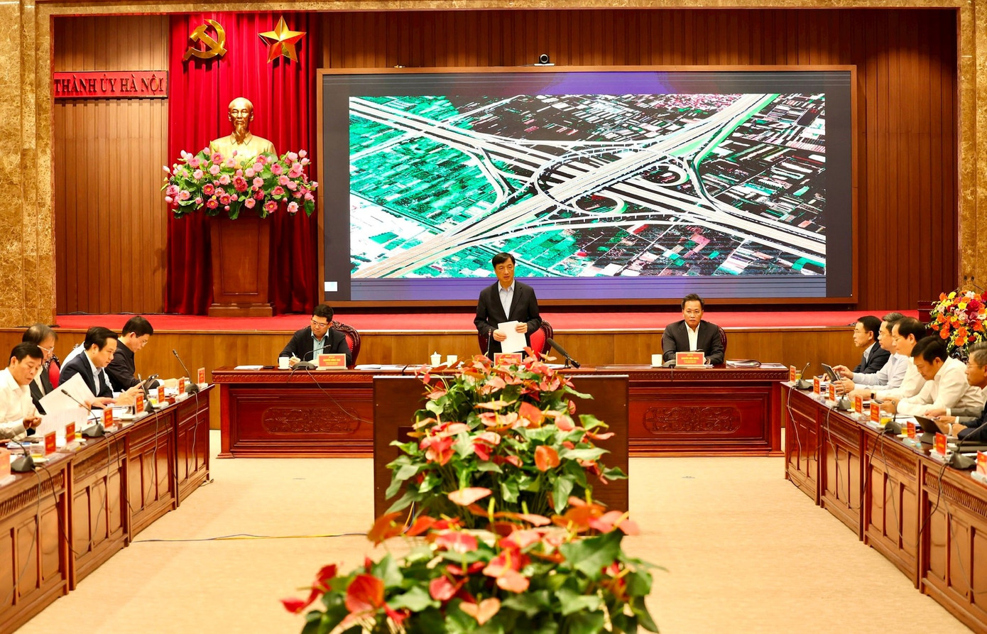 Bí thư Hà Nội chỉ đạo tháo gỡ khó khăn, đẩy nhanh tiến độ dự án Vành đai 4 - Vùng Thủ đô - Ảnh 1