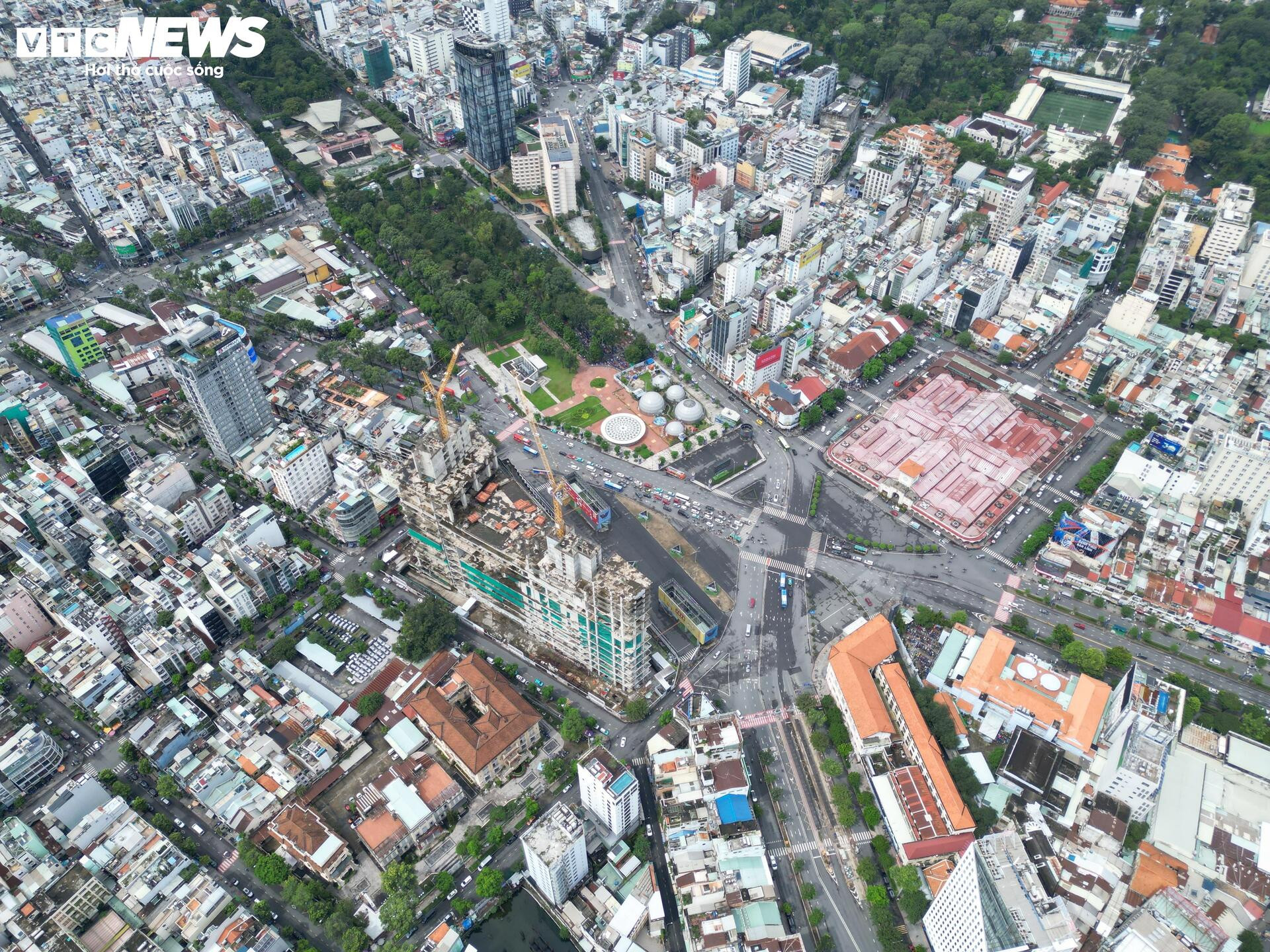 Cận cảnh cao ốc vị trí 'kim cương' được bà Trương Mỹ Lan xin tiếp tục đầu tư - Ảnh 16