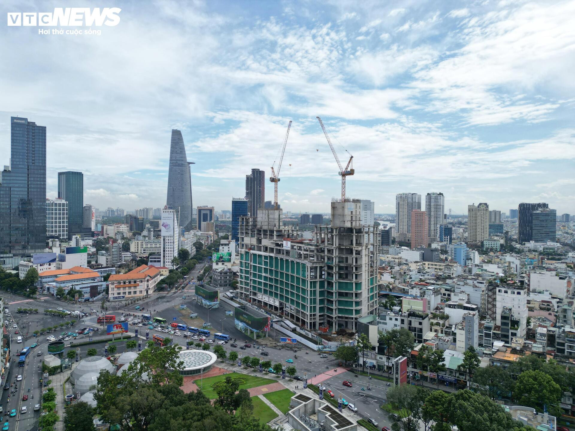 VinFast muốn góp vốn 20.700 tỷ đồng để hưởng lợi nhuận 20.800 tỷ đồng từ hợp tác cùng Saigon Glory - công ty BĐS có dự án Khu tứ giác Bến Thành - Ảnh 2