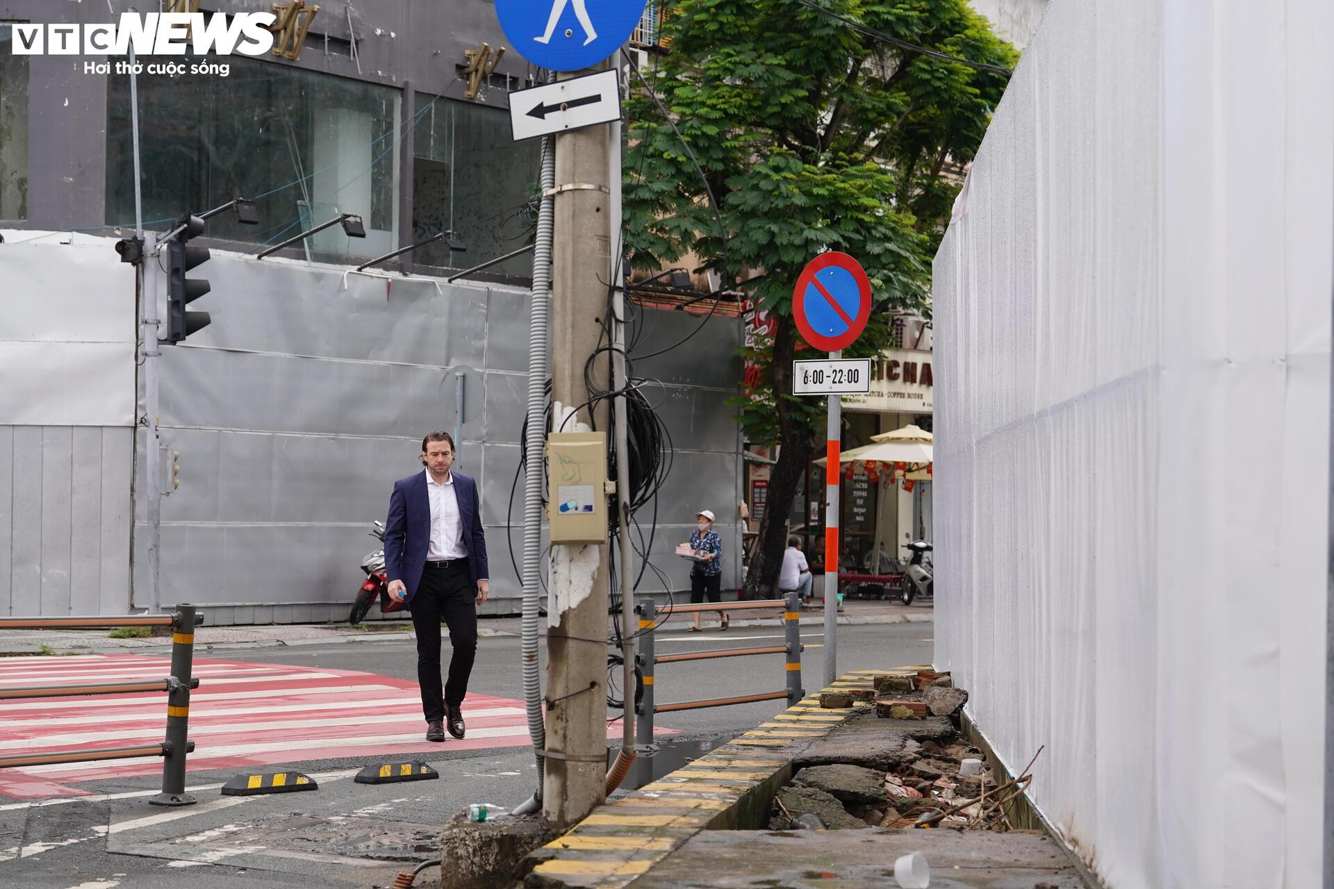 Cận cảnh cao ốc vị trí 'kim cương' được bà Trương Mỹ Lan xin tiếp tục đầu tư - Ảnh 9