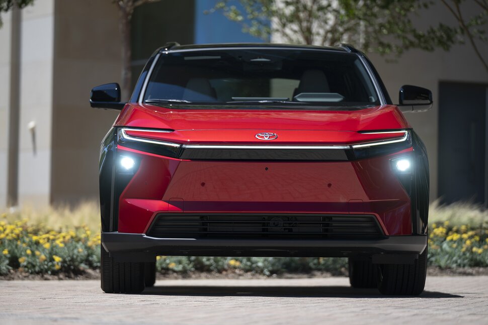 Toyota bZ4X 2026 bán thêm ở một thị trường gần Việt Nam: Giá quy đổi từ hơn 1,2 tỷ đồng, 2 bản, chạy 600km/sạc - Ảnh 12