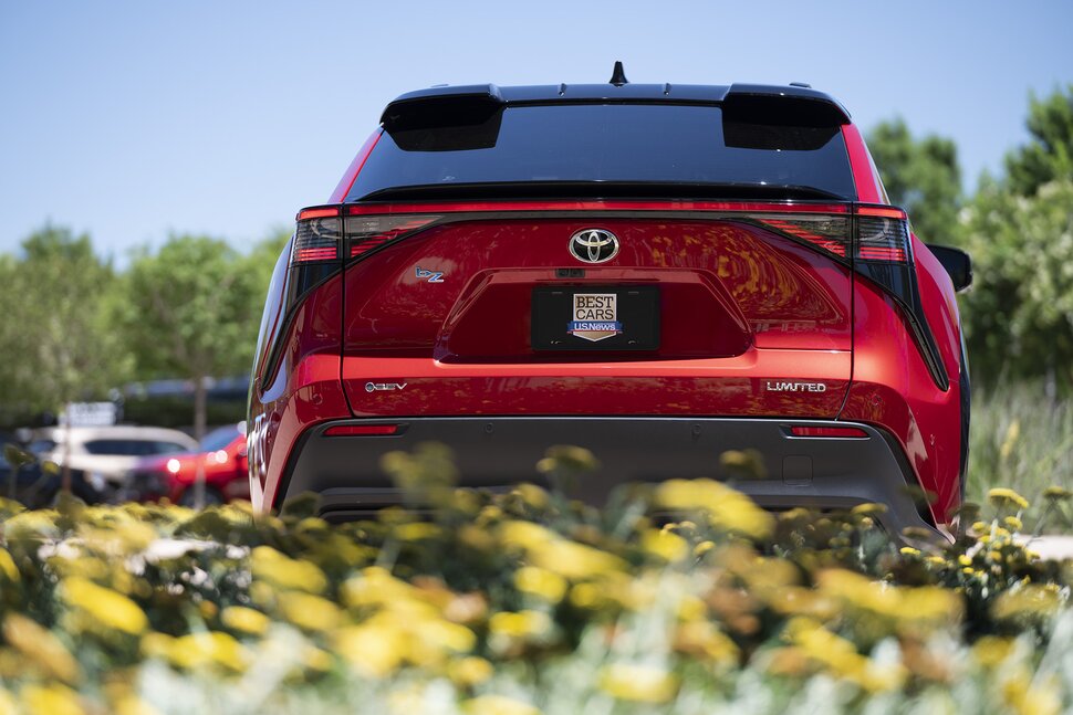 Toyota bZ4X 2026 bán thêm ở một thị trường gần Việt Nam: Giá quy đổi từ hơn 1,2 tỷ đồng, 2 bản, chạy 600km/sạc - Ảnh 13