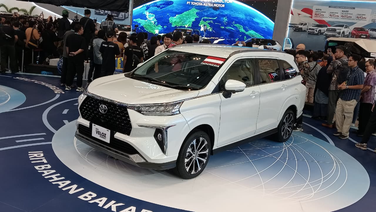 Ảnh thực tế Toyota Veloz hybrid giá quy đổi từ 472 triệu đồng vừa ra mắt: Động cơ 1.5L, có tính năng chạy điện, đáp trả Xpander hybrid - Ảnh 4