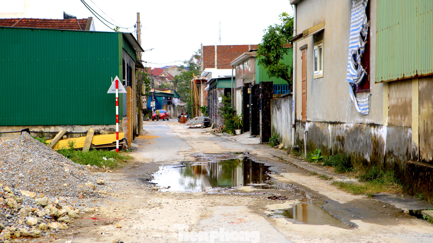 Dự án 851 tỷ thi công ì ạch: Đường nát bét, dân khổ mỗi ngày - Ảnh 6