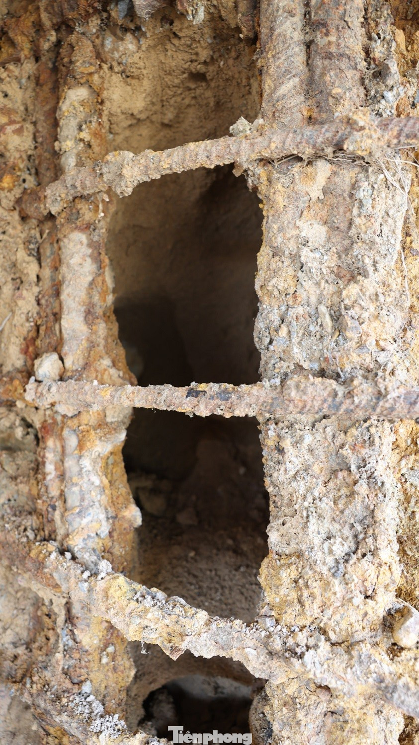 Nhà thầu thi công cầu Sông Lô cho rằng sự cố là 'do mưa lũ', 2 lần xin tự bỏ tiền ra sửa chữa - Ảnh 3