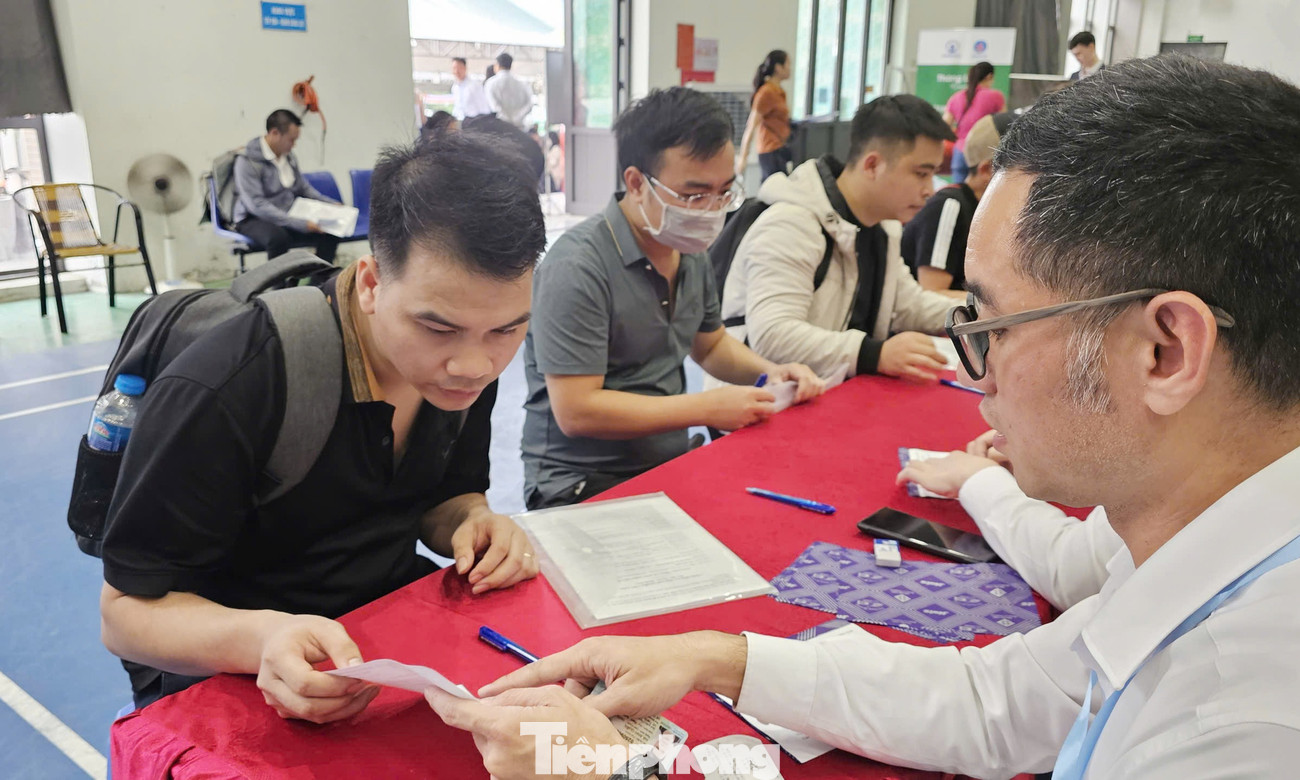 Nghìn người nộp hồ sơ tranh suất NƠXH, 'mua hụt' còn cơ hội ở những dự án nào? - Ảnh 4