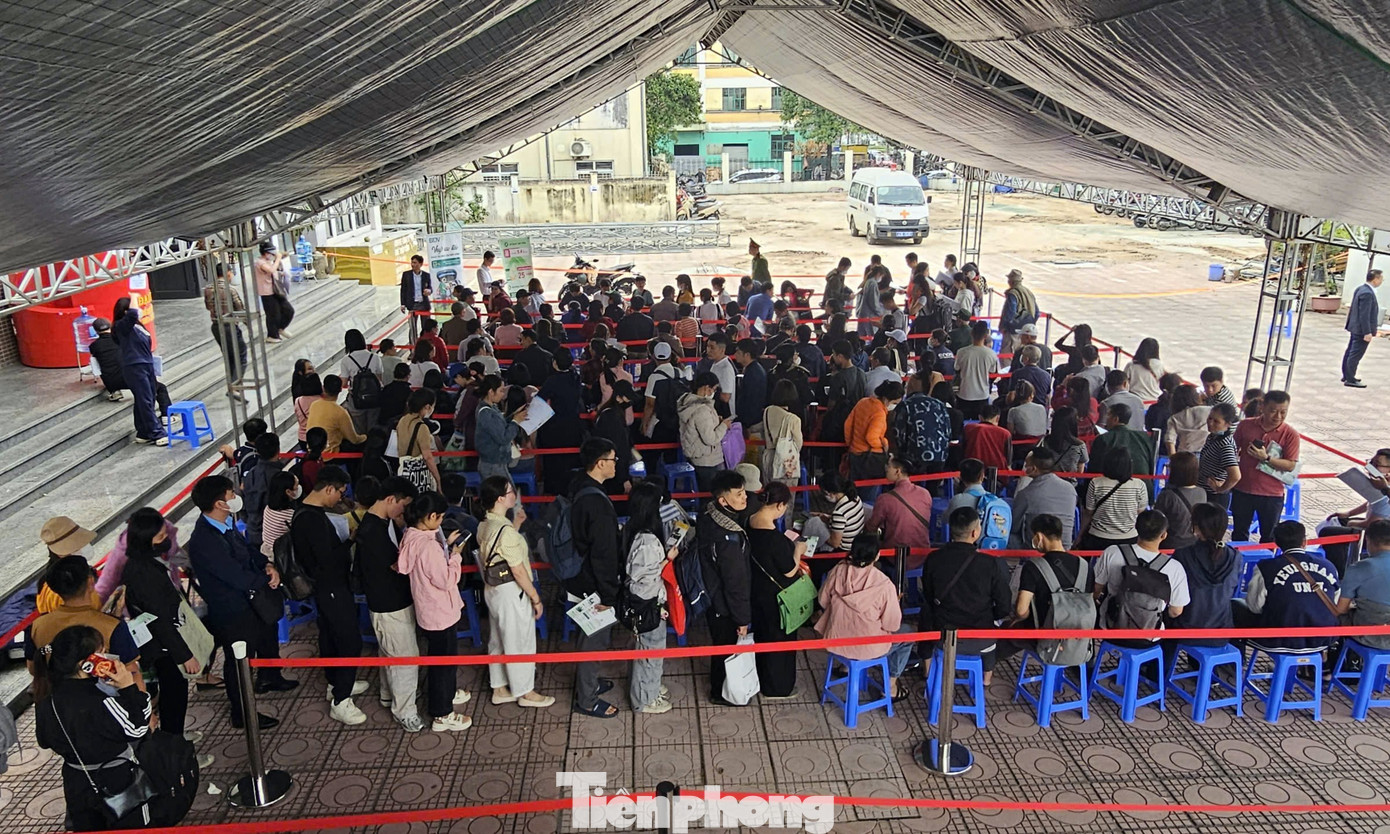 Những đối tượng được ưu tiên xét duyệt, không phải bốc thăm giành suất mua NƠXH - Ảnh 1