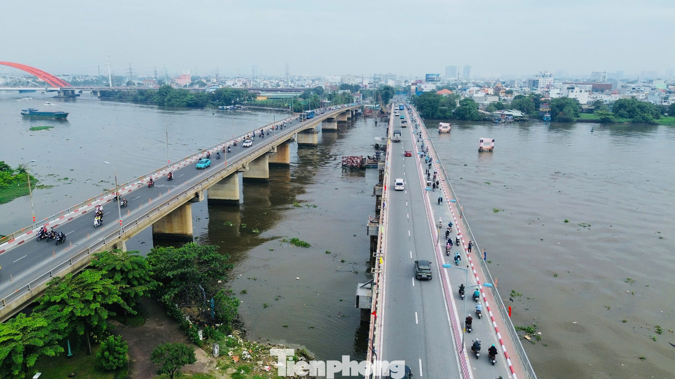 Toàn cảnh cầu Bình Triệu 1 sau khi được 'thần đèn' nâng tĩnh không - Ảnh 7