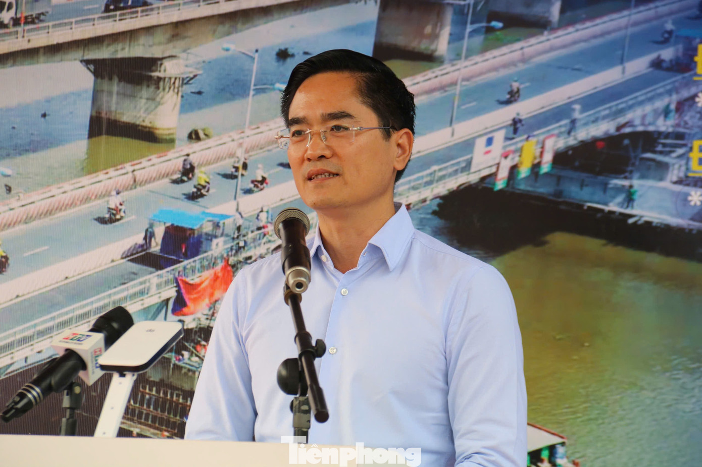 Toàn cảnh cầu Bình Triệu 1 sau khi được 'thần đèn' nâng tĩnh không - Ảnh 8