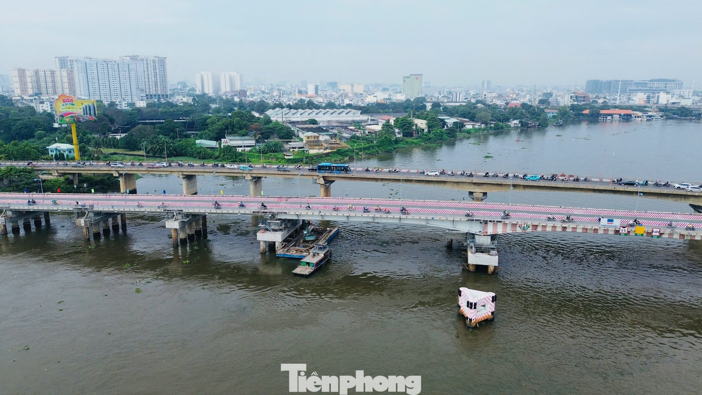 Toàn cảnh cầu Bình Triệu 1 sau khi được 'thần đèn' nâng tĩnh không - Ảnh 4
