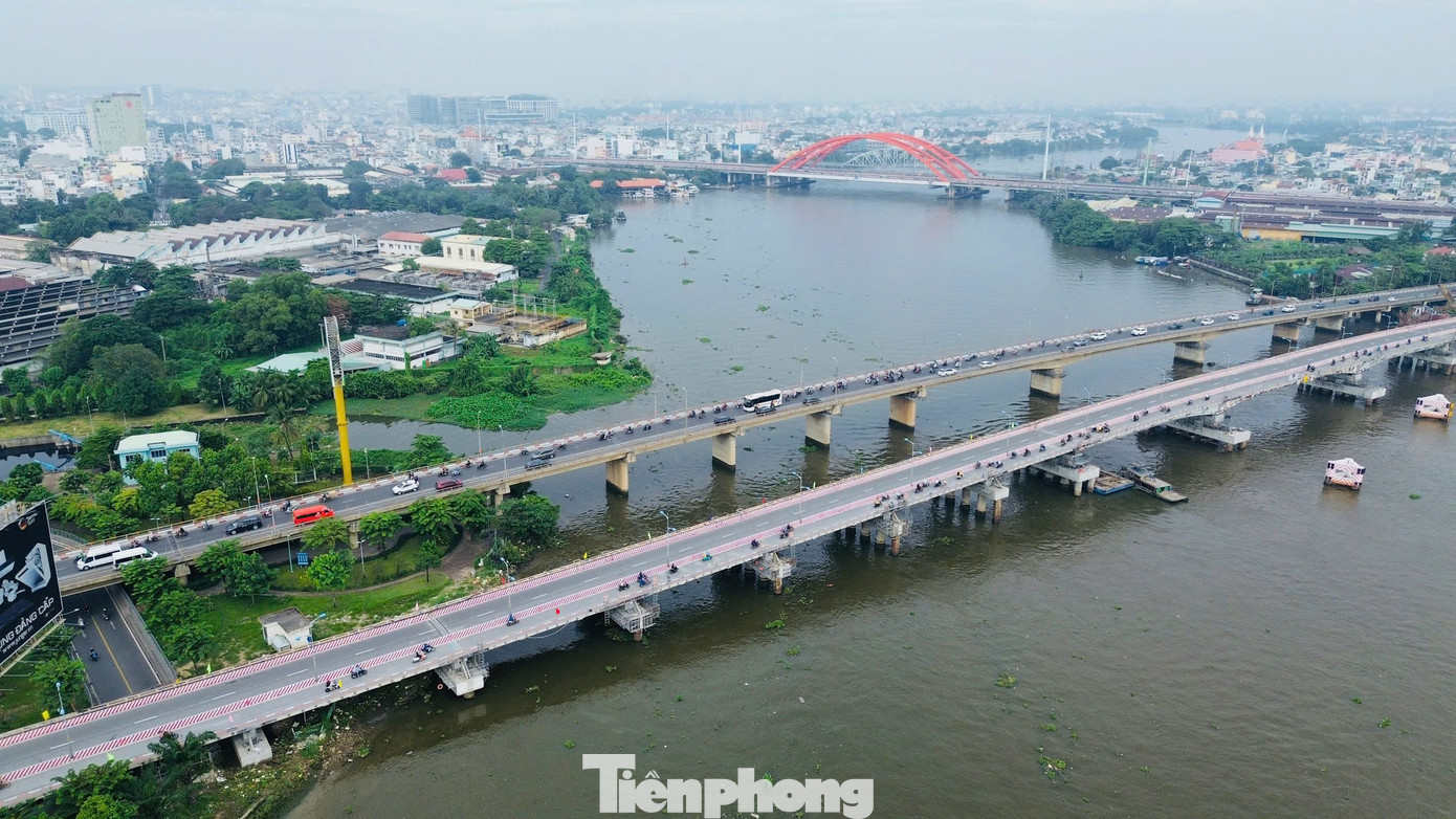 Toàn cảnh cầu Bình Triệu 1 sau khi được 'thần đèn' nâng tĩnh không - Ảnh 5
