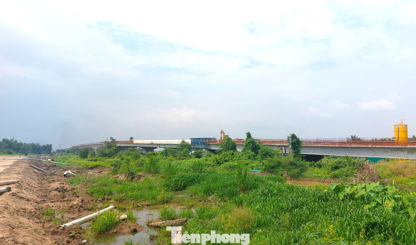 Hình ảnh cầu vượt sông Sài Gòn trước ngày thông xe kỹ thuật - Ảnh 11