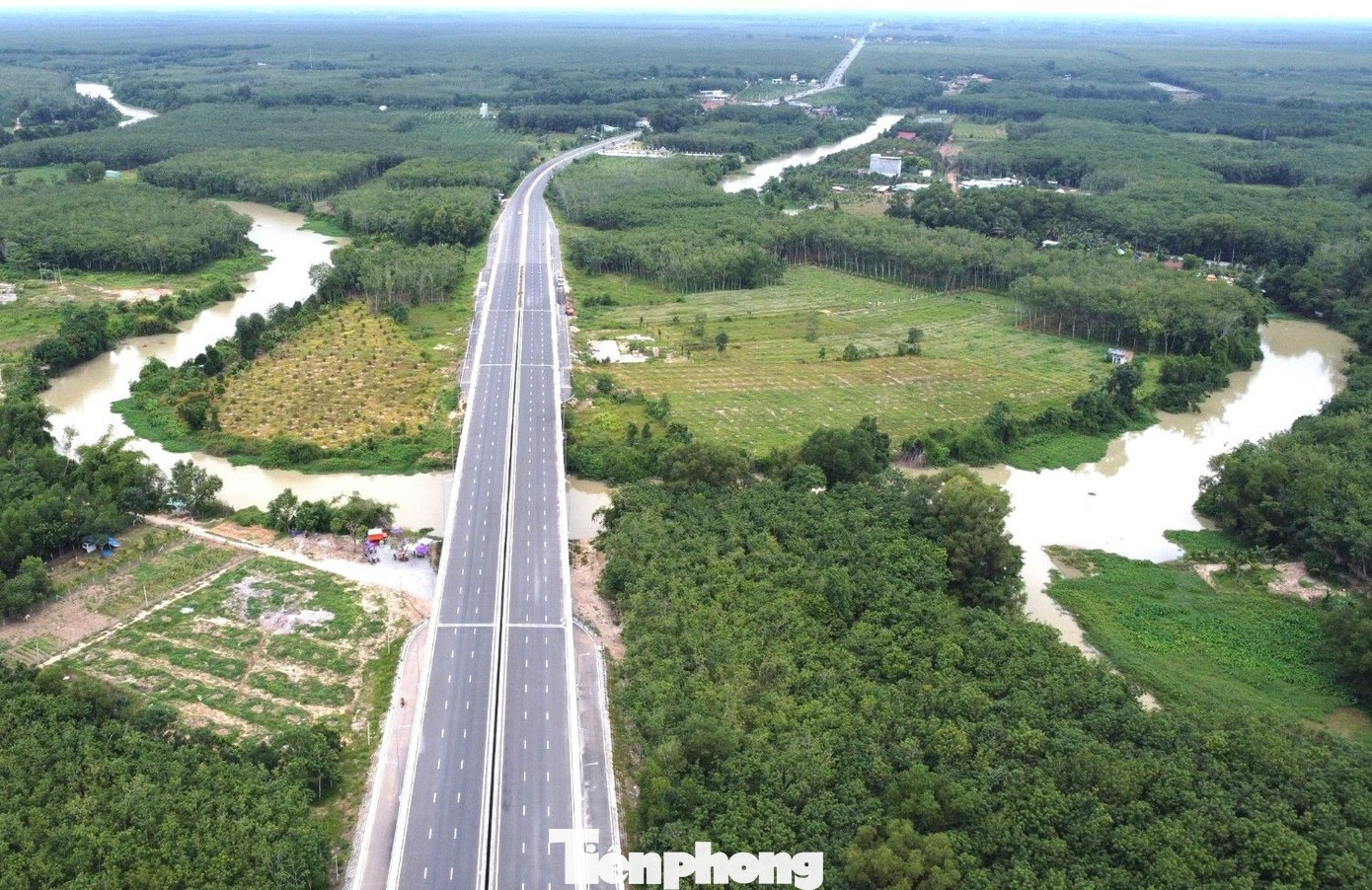 Cầu đường nghìn tỷ nối TPHCM với Tây Ninh thông xe chưa lâu đã 2 lần 'chắp vá' - Ảnh 5